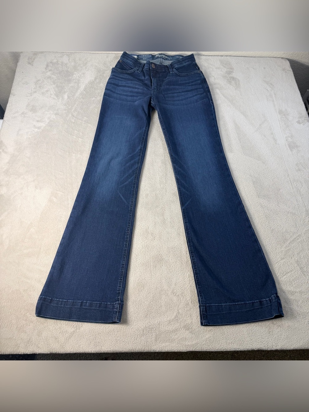 Wrangler Womens Willow Ultimate Riding Trouser Jean 27x34 Dark Wash Mid Rise